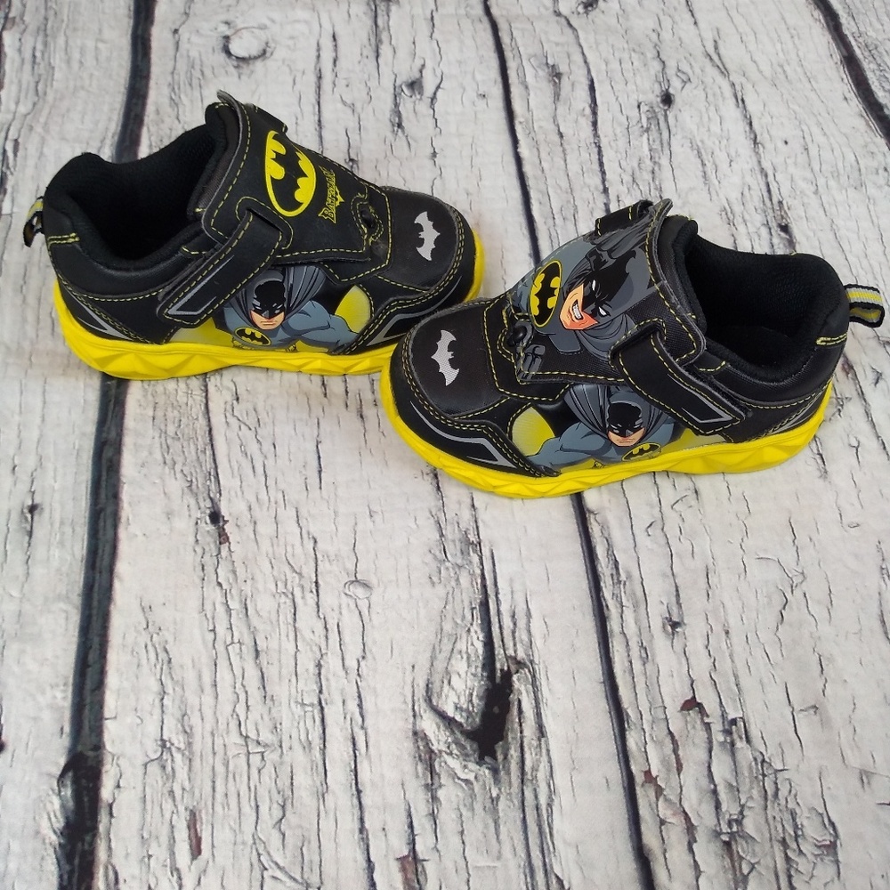 DC Marvel Batman toddler shoes size 9 NWOT
